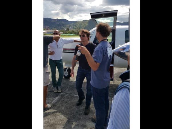 El actor norteamericano Tom Cruise en el aeropuerto Olaya Herrera de Medellín. FOTO Safety Aviation @safetypilot26