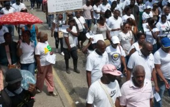 Por las principales calles de Chocó se realizaron ayer protestas pacíficas. El comerció cerró. FOTO cortesía jorge salgado 