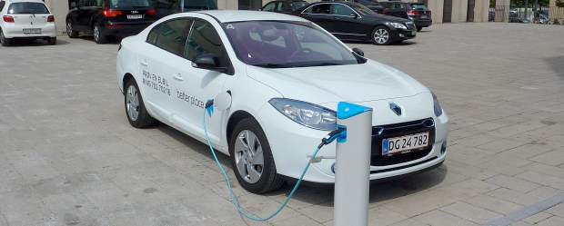 EPM probará cuatro carros eléctricos | Cortesía | El Renault Fluence y el Kangoo son los dos modelos de carros eléctricos que Empresas Públicas de Medellín probará en la ciudad.