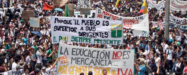 Estudiantes del país marcharon contra la reforma a la educación | Róbinson Sáenz | En Medellín, la marcha se realizó sin alteraciones de orden público.