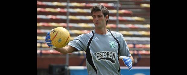 Plan verde es jugar mañana en el Atanasio | Juan Antonio Sánchez | El argentino Gastón Pezzuti será el portero titular de Nacional, mañana en el partido de vuelta de los octavos de final de la Copa Colombia-Postobón.