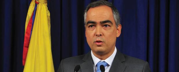 Rodrigo Rivera renunció como ministro de Defensa | Cortesía Ministerio de Defensa | El abogado Rodrigo Rivera, no contestó preguntas de la prensa tras anunciar su dimisión.