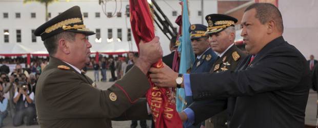 Chávez sabía de los nexos de Farc y Rangel | Reuters | En la posesión de Henry Rangel Silva, como ministro de Defensa de Venezuela, el presidente Hugo Chávez manifestó que los supuestos nexos del funcionario con las Farc eran una calumnia y que "este es un buen patriota".