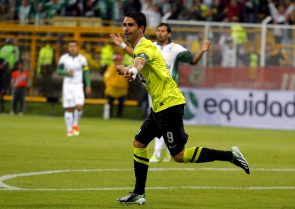 COLPRENSA - El verde se fue arriba temprano con un gol de Juan Pablo &#193;ngel que lleg&#243; a cinco en el torneo.