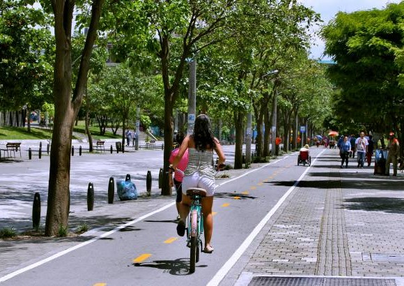 Foto: archivo El Colombiano - Las bicicletas siguen su crecimiento como una alternativa de movilidad d&#237;a a d&#237;a.