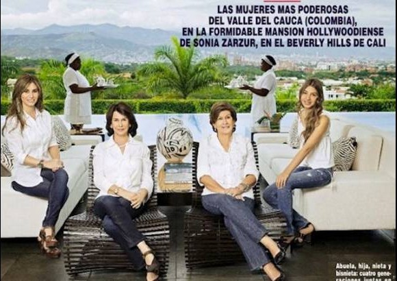 Cortes&#237;a - En Colombia la imagen de la revista Hola fue criticada y calificada de racista al mostrar las mujeres m&#225;s poderosas del Valle con dos empleadas de raza negra en el fondo.