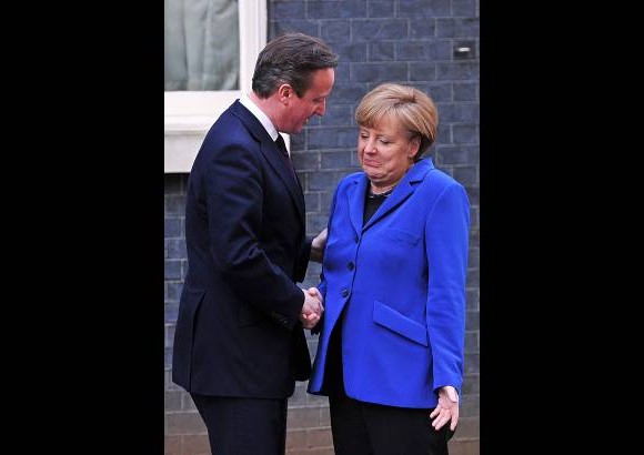 AFP - Esta semana se reunieron el Primer Ministro brit&#225;nico David cameron y la canciller alemana Angela Merkel.