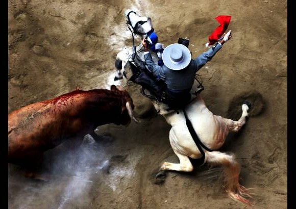 - Premio World Press Photo 2006, en la categor&#237;a Deportes, para Henry Agudelo.