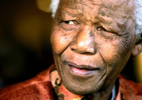 Reuters - Nelson Mandela falleci&#243; en Sud&#225;frica luego de estar internado por una infecci&#243;n pulmonar desde el pasado 8 de junio de 2013.