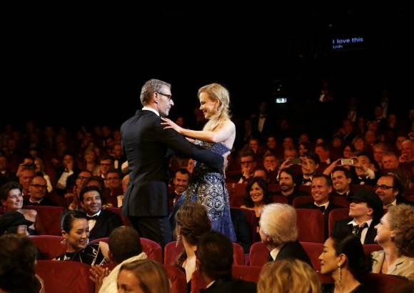 Foto AP - Nicole Kidman estuvo presente en el estreno de la cinta Grace de M&#243;naco en el Festival de Cannes. En pleno teatro bail&#243; con Lambert Wilson