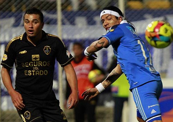 Colprensa - Dayro Moreno marc&#243; el &#250;nico gol de Millonarios ante Fortaleza.