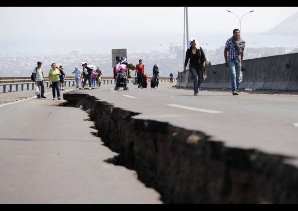 Reuters - As&#237; quedaron las calles de Iquique en Chile despu&#233;s del sismo de esta semana.