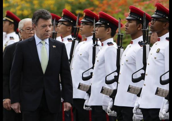 Foto Reuters - El presidente de Juan Manuel Santos realiza una visita de Estado de un d&#237;a a Singapur, con el objeto de impulsar el intercambio comercial, la inversi&#243;n y tecnolog&#237;a con la econom&#237;a m&#225;s fuerte del Sudeste Asi&#225;tico.