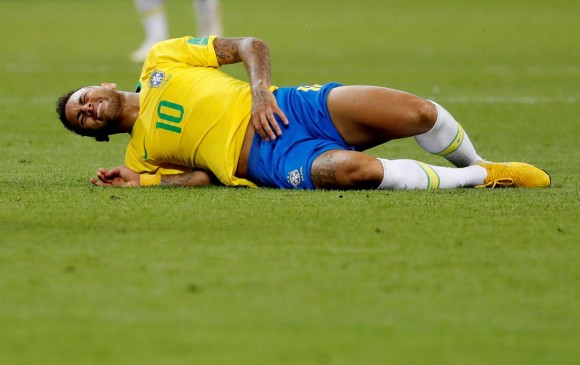 Neymar fue uno de los jugadores más criticados por sus simulaciones de falta. FOTO REUTERS