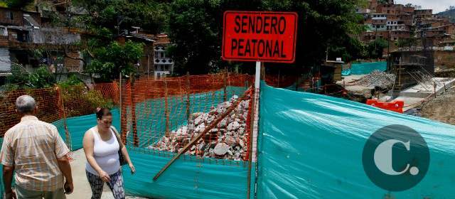 En un 20% avanzan las obras de la conexión vial al túnel de Occidente | Sobre la Iguaná ya se avanza en la construcción del puente en La Cuchilla. FOTO DONALDO ZULUAGA