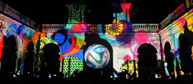 Grito de gol en Brasil será con Brazuca | Con lujo de detalles fue presentado el balón oficial del Mundial de Brasil-2014. Mañana será el sorteo de la fase de grupos. FOTO AP