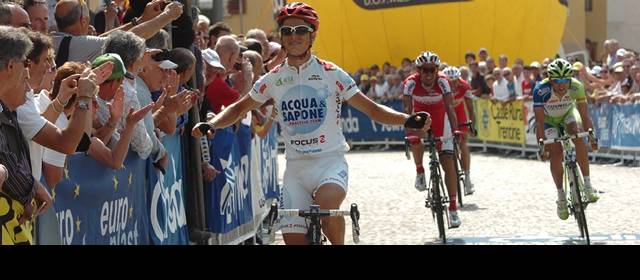Carlos Betancur es tentado por los grandes | Carlos Betancur derrotó a grandes del lote italiano en el Trofeo Melinda. Es12° en ranquin UCI-Europa. FOTO CORTESÍA TROFEO MELINDA