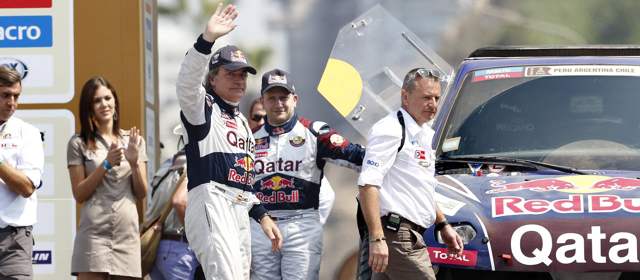 Reuters | Carlos Sainz se quedó con la primera etapa del rali Dakar.