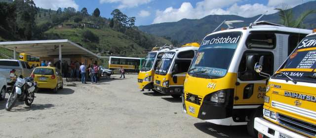 Paro de buses en La Loma por situación de orden público
