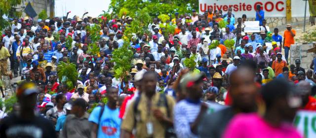 Miles de personas protestan en Puerto Príncipe contra el Gobierno haitiano |