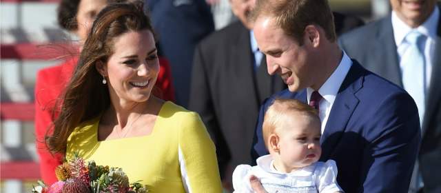 Los duques de Cambridge y el príncipe Jorge inician su gira por Australia | FOTO AFP