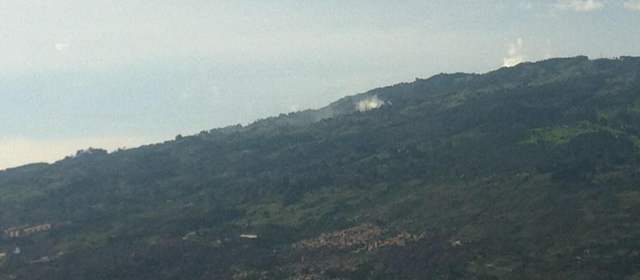 Bomberos atendieron 34 incendios forestales en Medellín este fin de semana | Foto: @brianfjem