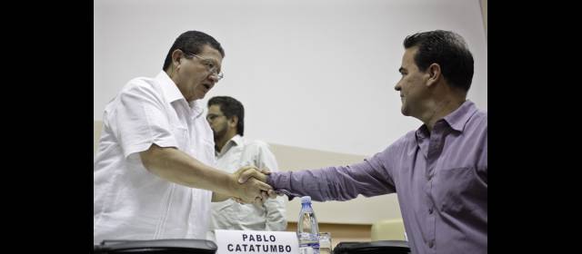 Diálogos de paz se reanudan con tensión por roces con Venezuela | El proceso de paz se reanuda en Cuba el martes con el tema de participación política. FOTO AP