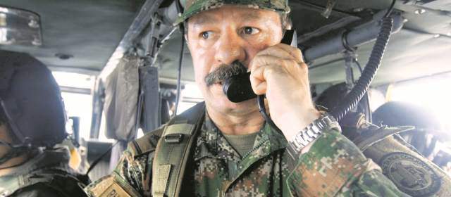 General Flórez, el tropero que dialoga con las Farc | El general Flórez fue condecorado con la medalla de Servicios Distinguidos en Orden Público y Medallas por tiempo de servicios. Lleva 35 años en el Ejército Nacional de Colombia. FOTO COLPRENSA