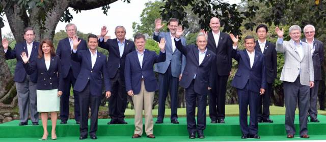 El Pacífico tiene 4 mosqueteros | En primer plano, el presidente de México, Enrique Peña, a un lado, los presidentes de Chile, Sebastián Piñera y de Colombia, Juan Manuel Santos. FOTO Cortesía