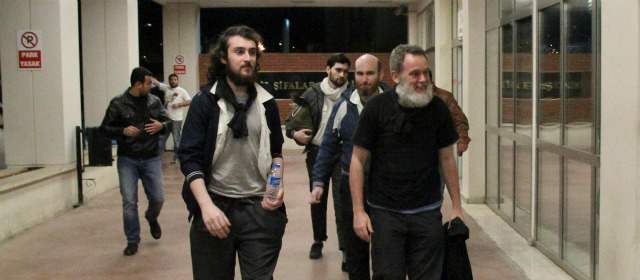 Periodistas liberados en Siria llegan hoy a Francia | Los cuatro periodistas frances liberados en Siria llegan al hospital de Sanliurfa en Turquía FOTO REUTERS