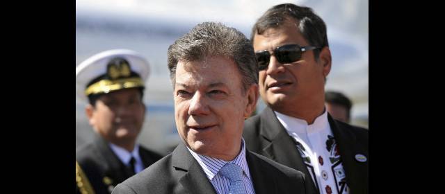 Santos afianzó los lazos con Correa | Santos firmó acuerdos de cooperación con Rafael Correa, en Tulcán. FOTO CORTESÍA PRESIDENCIA