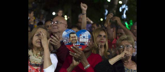 Incertidumbre por salud de Chávez aumentó con posible coma inducido | El temor por la muerte de Chávez aumenta entre sus seguidores en Venezuela. FOTO REUTERS