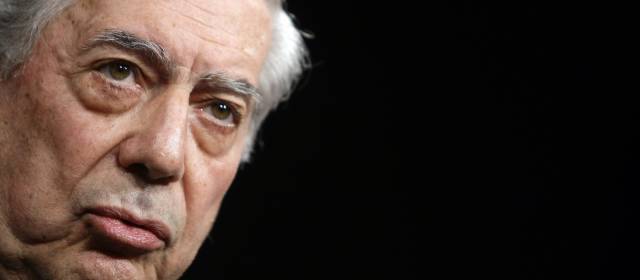 Vargas Llosa llega a Venezuela con todas sus críticas contra Maduro