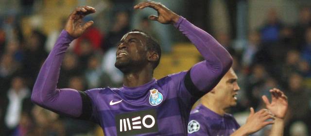 Porto fue eliminado de la Liga de Campeones | El Porto sometió, al principio, al Málaga a presión muy fuerte pero no logró marcar el gol que le daba la clasificación. FOTO REUTERS
