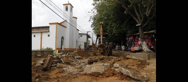 Nuevo acueducto acabará con 100 años de sed en San Juan de Urabá | Ya se rompen calles para instalar tuberías. FOTO DONALDO ZULUAGA