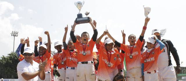 Gigantes de Cartagena son los campeones del Babybéisbol | FOTO CORTESÍA CORPORACIÓN DEPORTIVA LOS PAISITAS