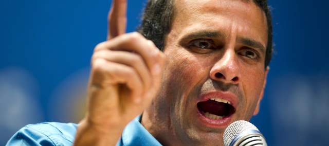 Capriles pide dejar de regalar gasolina antes de subir el precio | FOTO ARCHIVO