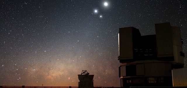 El eclipse de abril y el aterrizaje en cometa, eventos claves de 2014 | Una reciente conjunción planetaria vista desde los observatorios de la ESO en Paranal, Andes chilenos. En cielos despejados, el cielo ofrece maravillas todos los días. CORTESÍA ESO