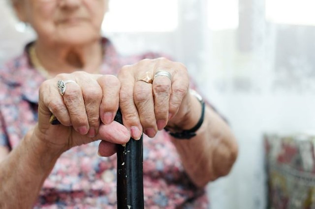 Existe un bajo porcentaje de adultos mayores recibiendo pensión FOTO COLPRENSA