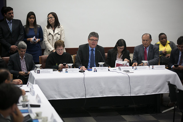  El ministro de Hacienda, Mauricio Cárdenas, se reunió con los gobernadores del país. FOTO Colprensa