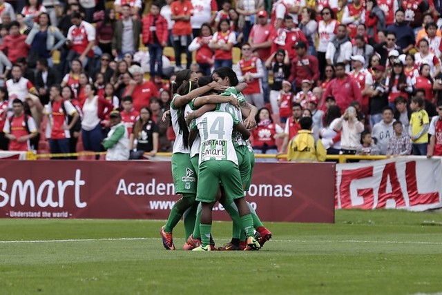 Con tres goles en El Campín, en el 2-3 a Santa Fe, el equipo femenino de Nacional celebró cupo en la final. FOTO colprensa