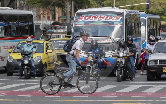 Aunque el uso de la bicicleta gana espacio, aún es muy baja frente a otros medios de transporte. FOTO Róbinson Sáenz