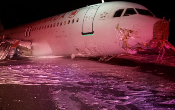 El Airbus A320 se salió de la pista en el momento del aterrizaje. FOTO REUTERS