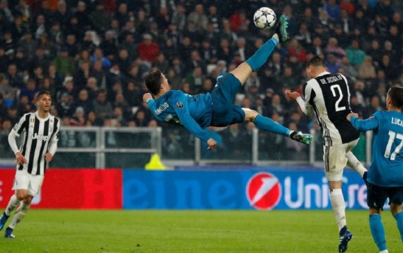 El gol de Chilena de Cristiano Ronaldo a la Juventus, se perfila como el gran favorito para ser el gol del año. FOTO AFP