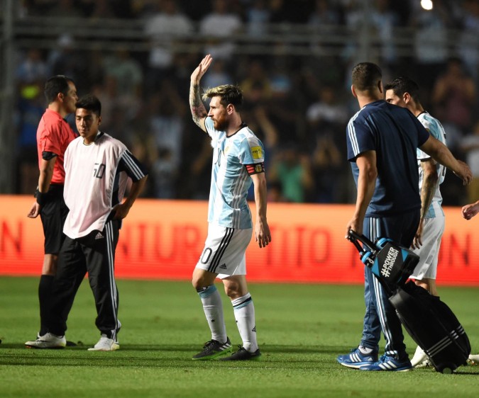 Messi terminó aplaudido el partido. FOTO AFP