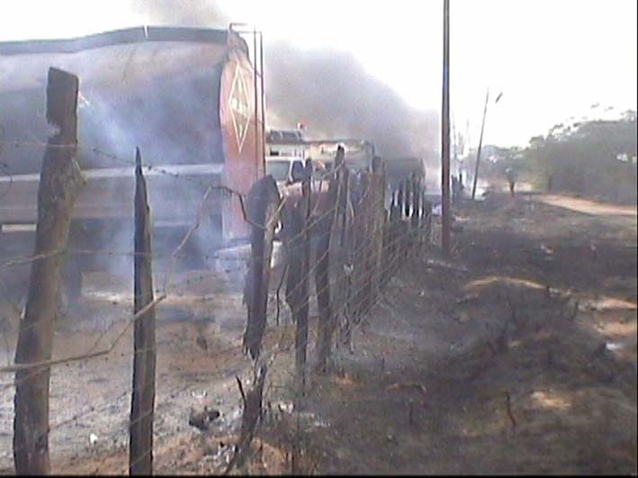 Autoridades hablan de la muerte de más de 18 personas en explosión de camión en Nigeria. Imagen archivo. 