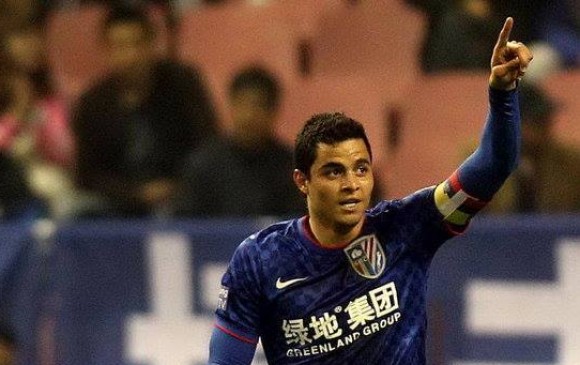 Excelente inicio de Giovanni Moreno con el Shanghái Shenhua en la Liga de China al marcar dos goles. FOTO Twitter del equipo