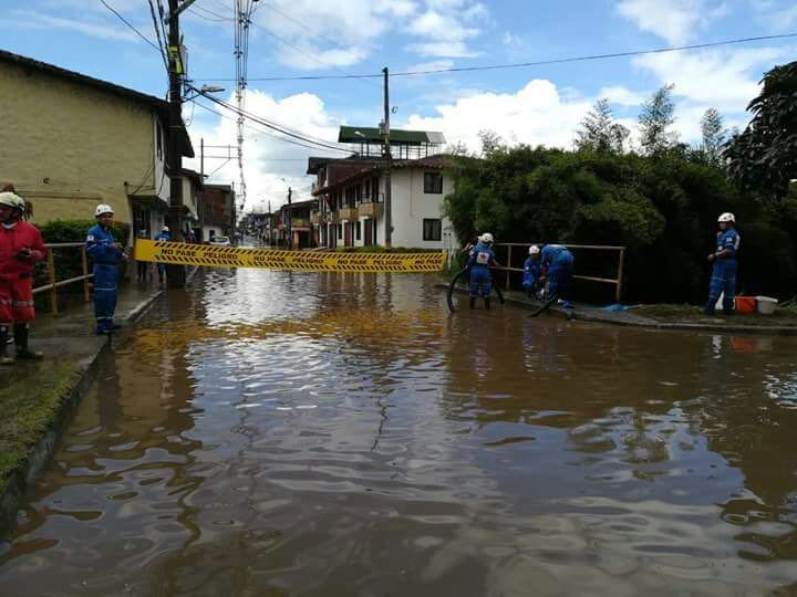 En La Ceja se inundaron por un aguacero