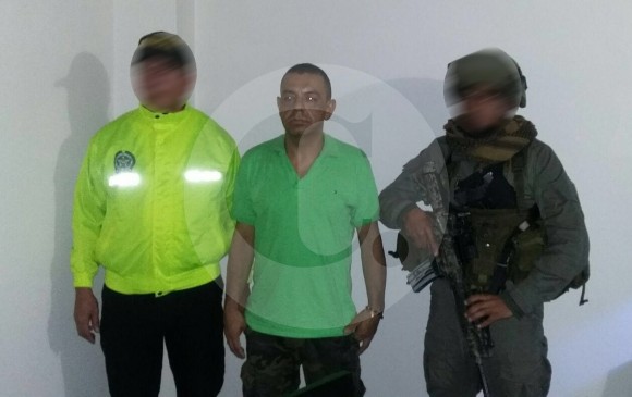 Este es Elkin Mesa Vallejo, alias “Elkin Chata”, detenido en la operación. FOTO: Cortesía.