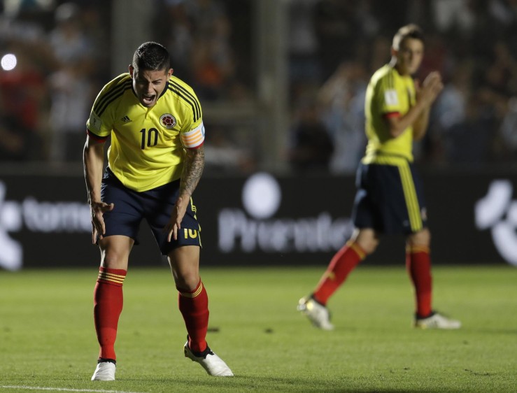 El gesto de James Rodríguez al errar un tiro libre lo dice todo. FOTO AP